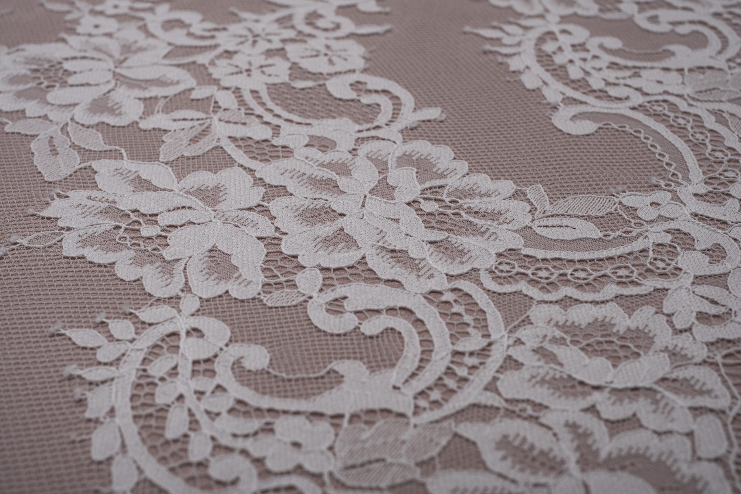 Pizzo chantilly sposa disegno fiore 2 pizzo chantilly sposa disegno fiore