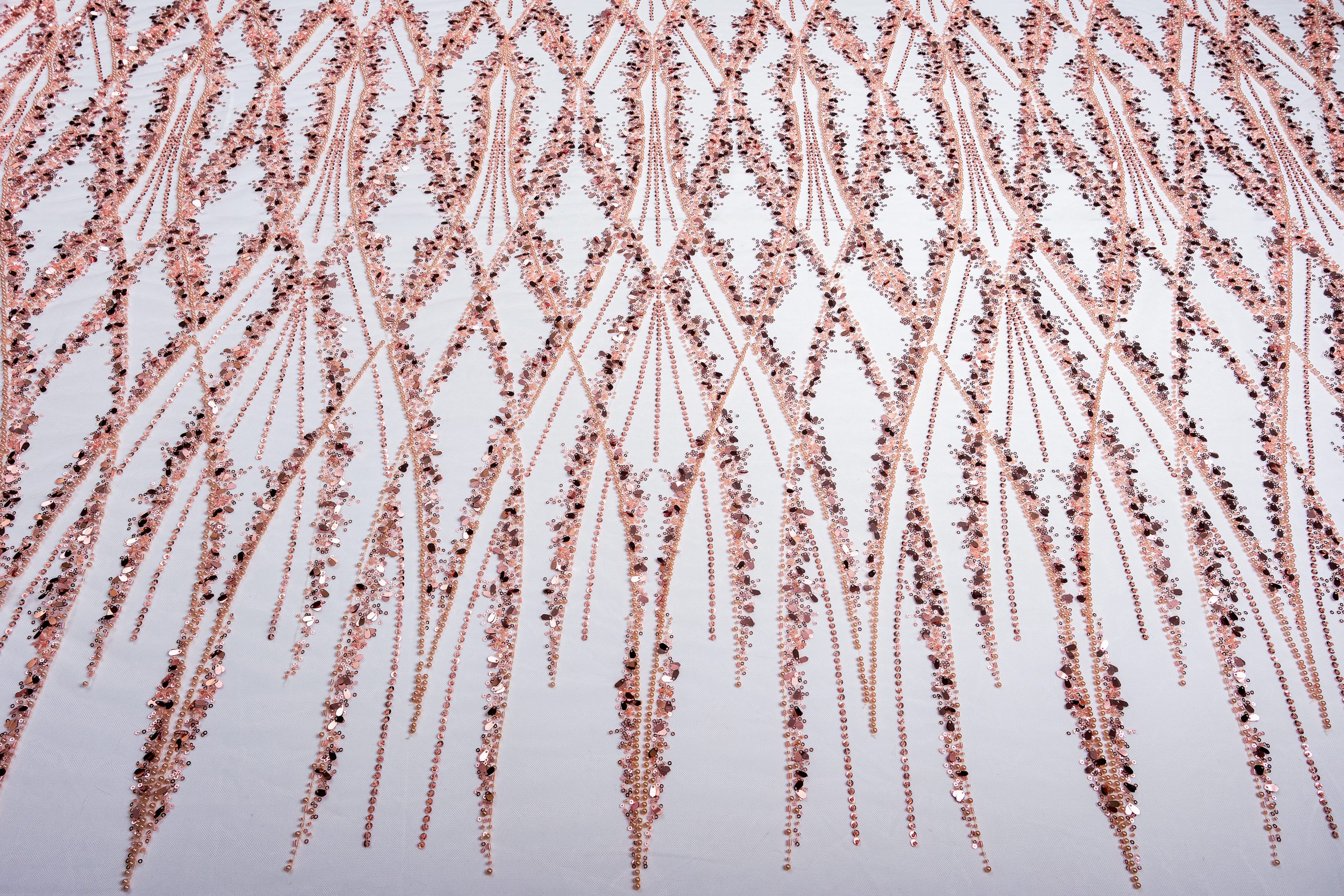 Tulle ricamato con paillettes disegno astratto colore rosa antico 2 Tulle ricamato con paillettes disegno astratto colore rosa antico - immagine 2