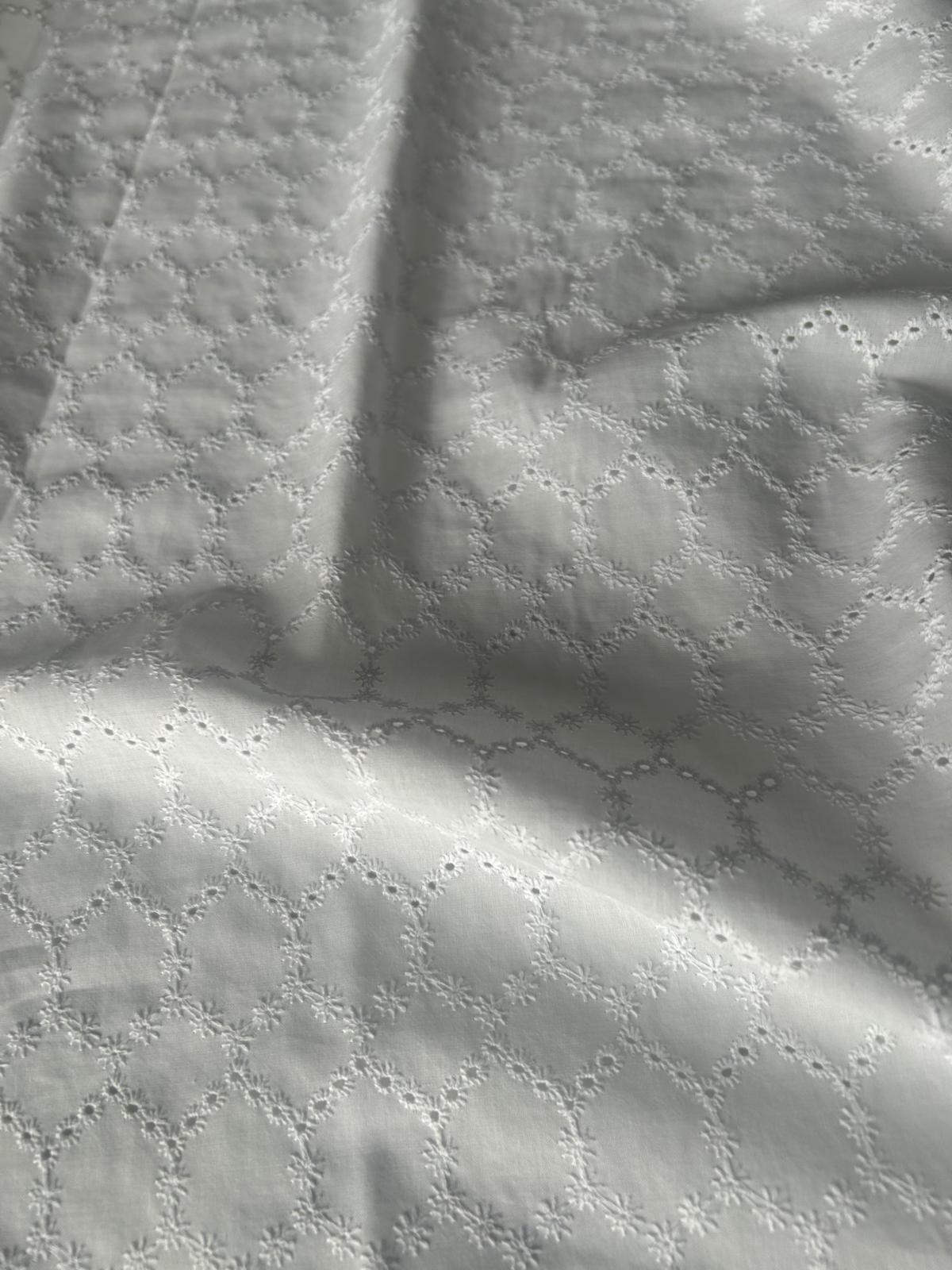 Sangallo effetto rombo bianco 3 Sangallo effetto rombo bianco - immagine 3