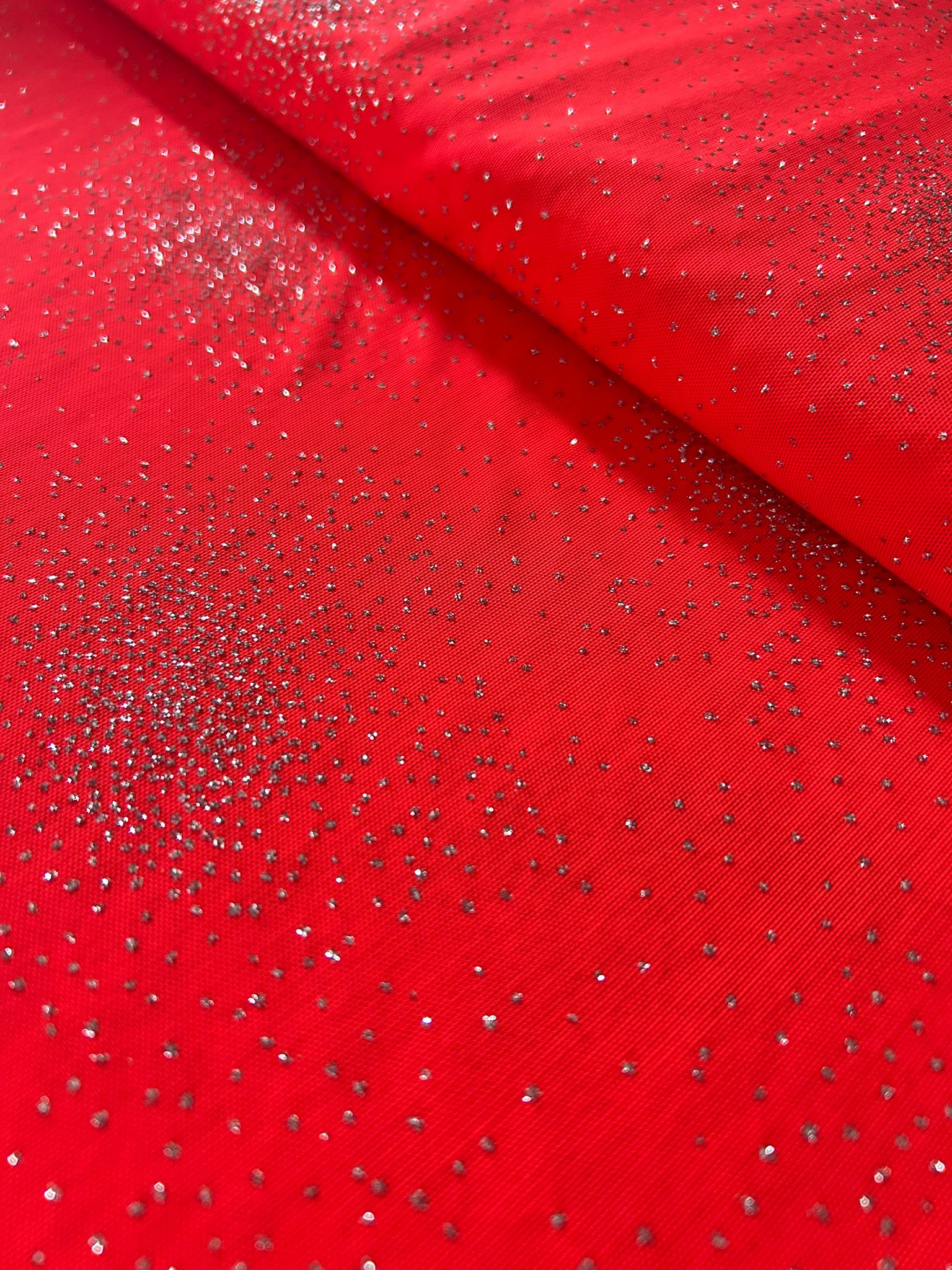 Tulle elasticizzato glitter argento rosso disegno polvere stelle 4 Tulle elasticizzato glitter argento rosso disegno polvere stelle - immagine 4
