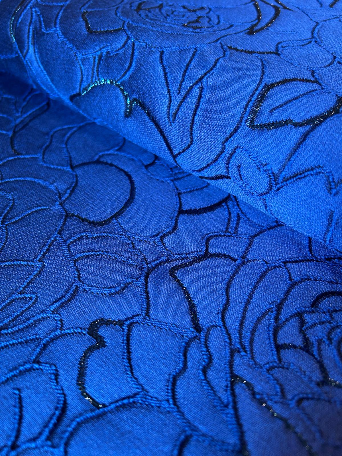 Tessuto Matelassè disegno fiore con inserti lurex 1 Tessuto Matelassè