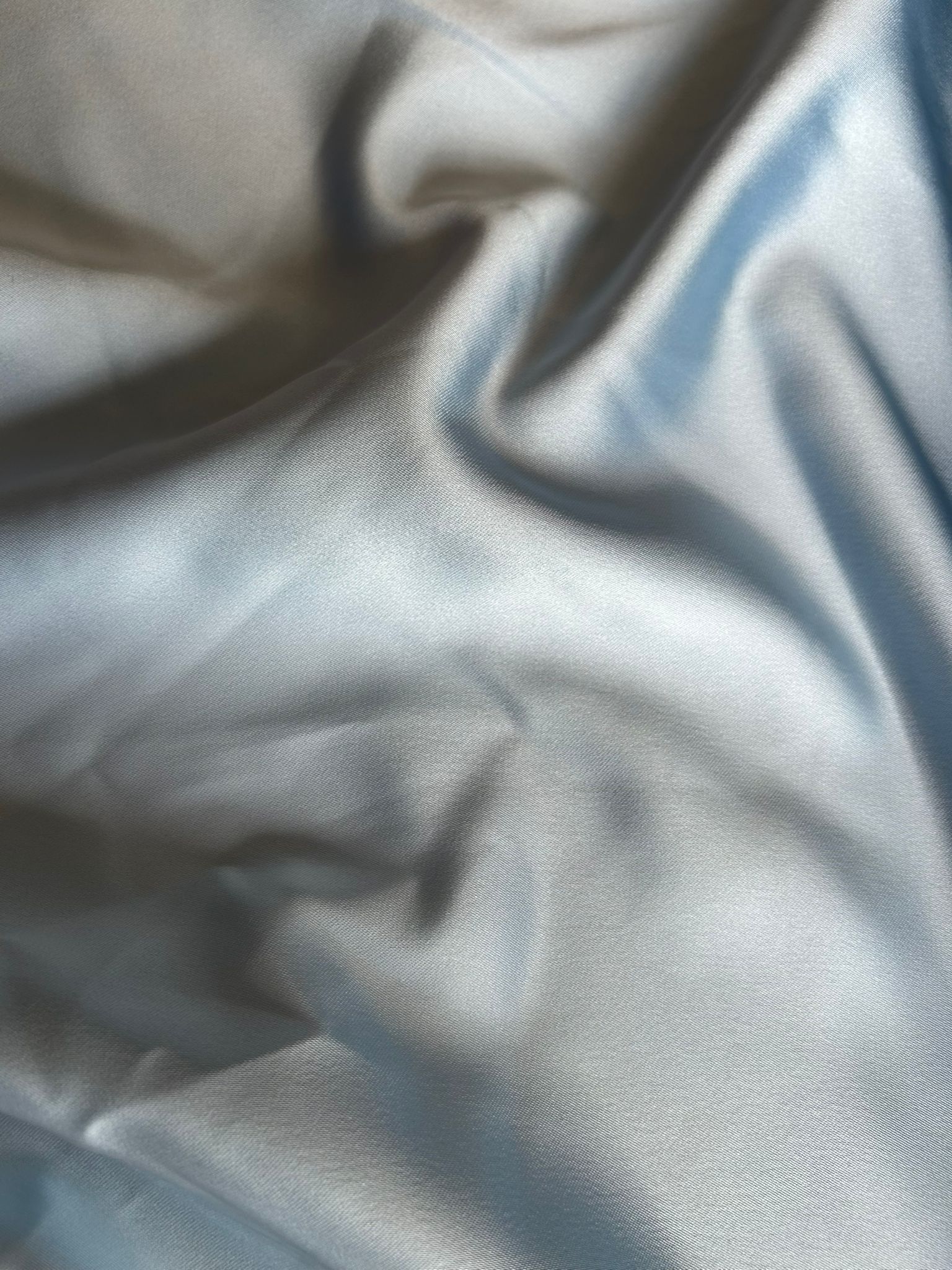 Tessuto raso elasticizzato azzurro 3 Tessuto raso elasticizzato azzurro - immagine 3
