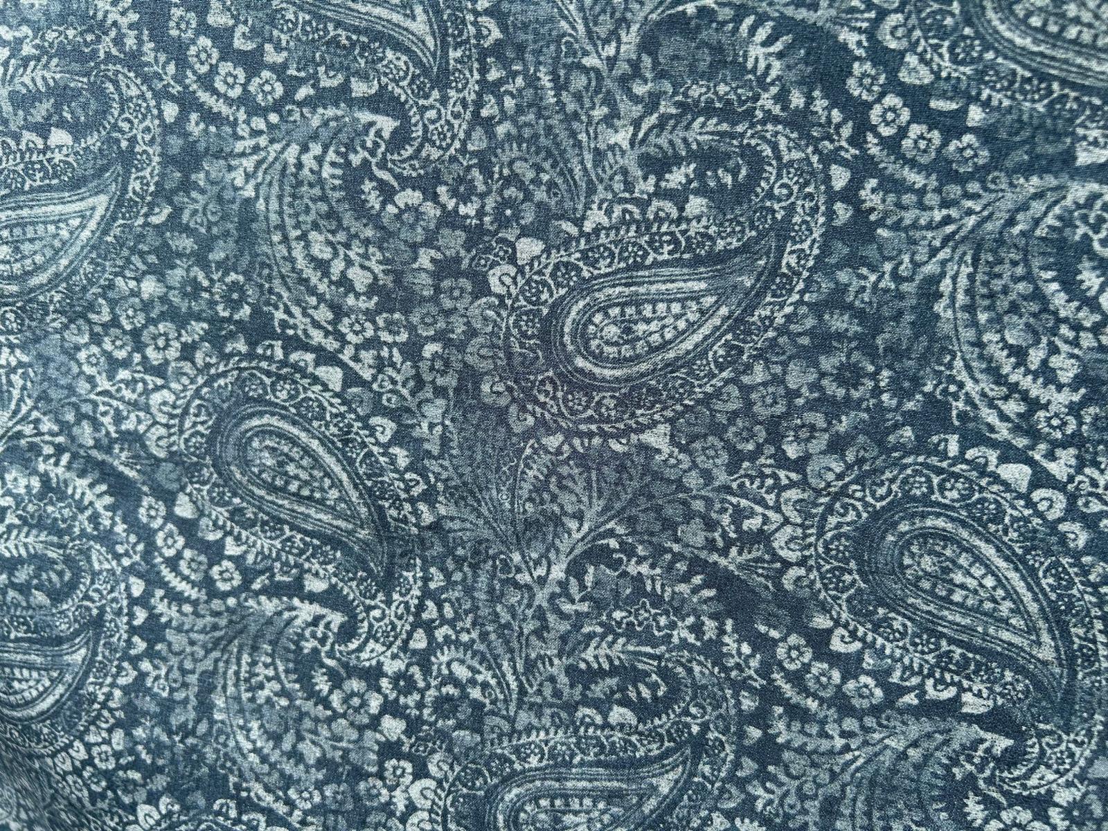 cotone mano seta disegno cashemere sfondo blue e bianco 3 cotone mano seta disegno cashemere sfondo blue e bianco - immagine 3