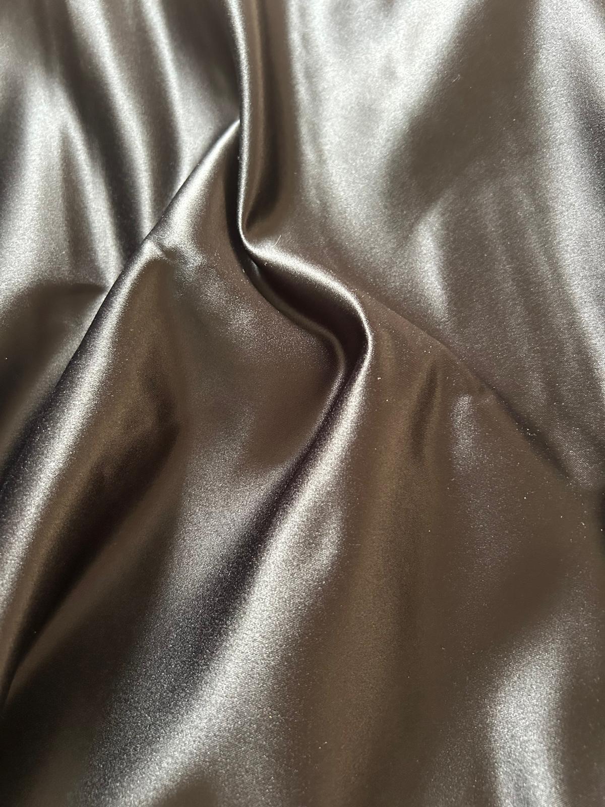 Tessuto raso duchesse nero poliestere 3 Tessuto raso duchesse nero poliestere - immagine 3