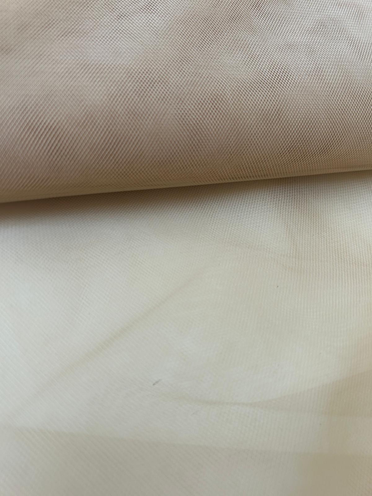 Tulle tipo effetto seta alta qualità crema 1 Tulle effetto seta alta qualità colore crema